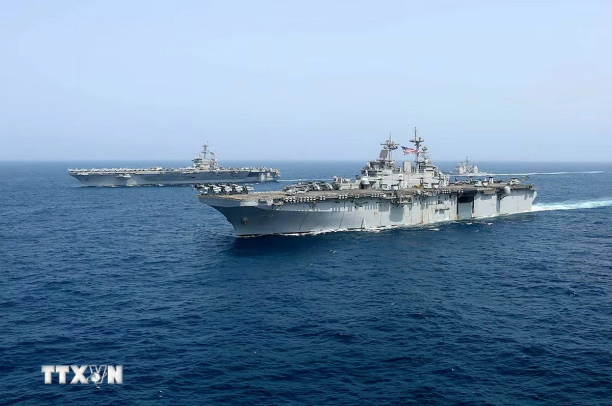 Iran Tuyên Bố Tấn Công Tàu Sân Bay Mỹ, Nguy Cơ Chiến Sự Leo Thang