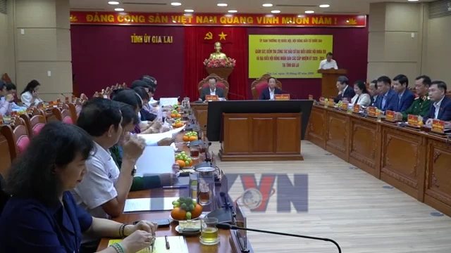Trưởng Ban Tuyên giáo và Dân vận kiểm tra công tác chuẩn bị bầu cử tại địa phương