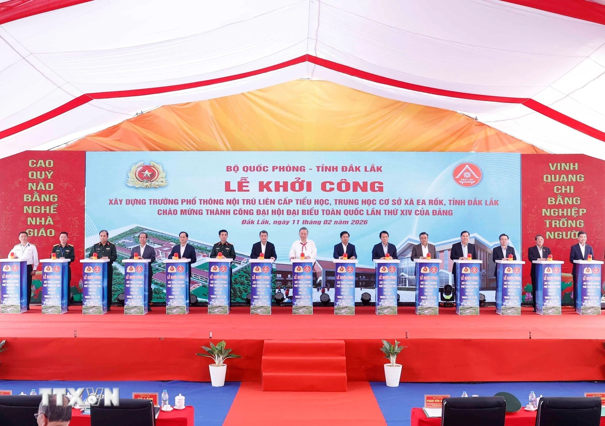 Tổng Bí thư dự khởi công trường phổ thông nội trú liên cấp tại xã Ea Rốk