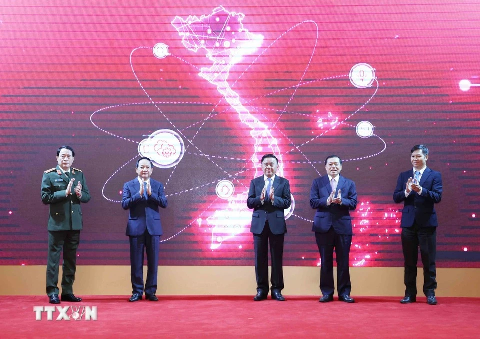 Ứng Dụng Di Động Tuyên Giáo: Sức Lan Tỏa Mạnh Mẽ Trên Không Gian Số