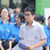 Thí sinh Hà Nội hồi hộp dự thi môn đầu tiên, môn Ngữ văn. (Ảnh: Hoài Nam/Vietnam+)