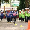 Học sinh hào hứng trong giờ Giáo dục thể chất theo chiến lược 6C. (Ảnh: PV/Vietnam+)