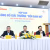 Ban tổ chức họp báo công bố giải thưởng. (Ảnh: PV/Vietnam+)