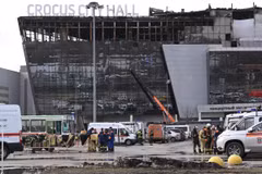 Hiện trường vụ tấn công nhà hát Crocus City Hall ở Moskva (Nga), ngày 26/3/2024. (Ảnh: AFP/TTXVN)