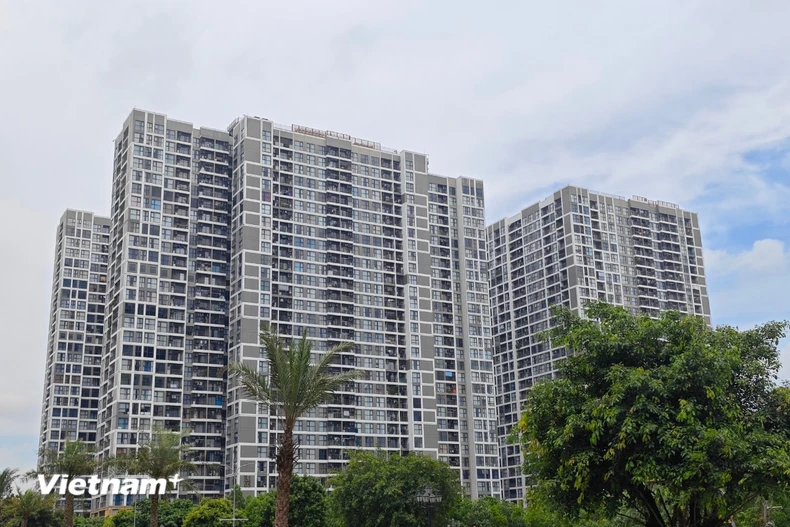 Nhiều người có nhu cầu mua nhà nhưng vẫn chưa thể có cơ hội do nhiều địa phương chưa quan tâm chỉ đạo. (Ảnh: Vietnam+)