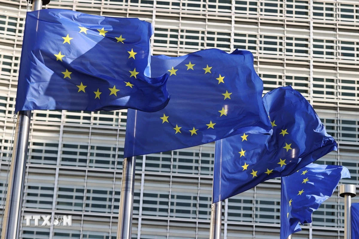 Hội nghị Thượng đỉnh EU đối mặt thách thức kép: Ukraine và cạnh tranh toàn cầu