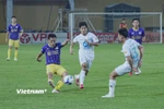 "Nhấn chìm" Hà Nội FC ngay ở Hàng Đẫy, Nam Định tiến gần đến ngôi vương V-League
