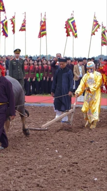 Tưng bừng khai mạc Lễ hội Tịch điền Đọi Sơn