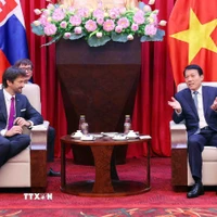 Đại tướng Lương Tam Quang, Bộ trưởng Bộ Công an tiếp ngài Robert Kalinak, Phó Thủ tướng, Bộ trưởng Bộ Quốc phòng Slovakia. (Ảnh: Phạm Kiên/TTXVN)