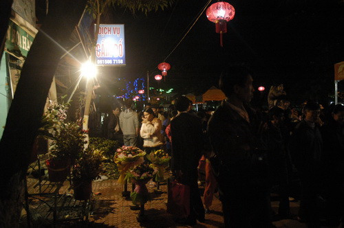 Khai trương Phố chợ đêm Mường Thanh ở Điện Biên ảnh 3 Khai trương Phố chợ đêm Mường Thanh ở Điện Biên ảnh 3