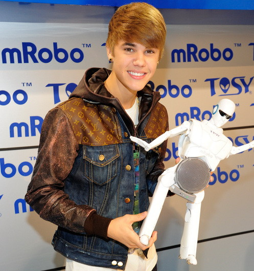 CES 2012: Robot VN thu hút được sự quan tâm lớn ảnh 1