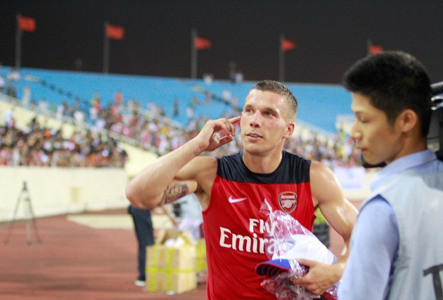 Đẹp trai như Giroud, xấu như Sagna đều được yêu ảnh 6