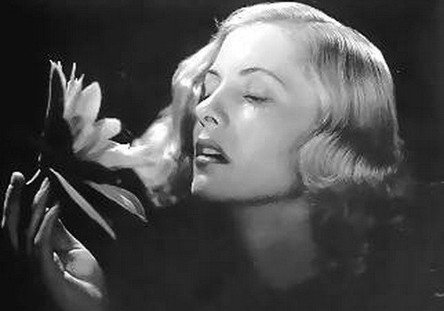 Những mỹ nhân trong lịch sử của thảm đỏ Oscars ảnh 2