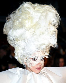 25 kiểu tóc ấn tượng nhất của "dị nữ" Lady Gaga ảnh 12 25 kiểu tóc ấn tượng nhất của "dị nữ" Lady Gaga ảnh 12