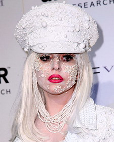 25 kiểu tóc ấn tượng nhất của "dị nữ" Lady Gaga ảnh 10 25 kiểu tóc ấn tượng nhất của "dị nữ" Lady Gaga ảnh 10