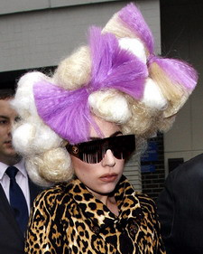 25 kiểu tóc ấn tượng nhất của "dị nữ" Lady Gaga ảnh 11 25 kiểu tóc ấn tượng nhất của "dị nữ" Lady Gaga ảnh 11