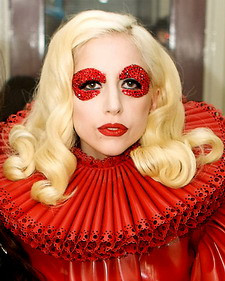 25 kiểu tóc ấn tượng nhất của "dị nữ" Lady Gaga ảnh 8 25 kiểu tóc ấn tượng nhất của "dị nữ" Lady Gaga ảnh 8