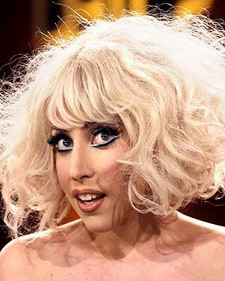 25 kiểu tóc ấn tượng nhất của "dị nữ" Lady Gaga ảnh 5 25 kiểu tóc ấn tượng nhất của "dị nữ" Lady Gaga ảnh 5