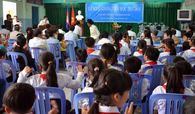 Học sinh Việt kiều ở CPC khai giảng năm học mới ảnh 1