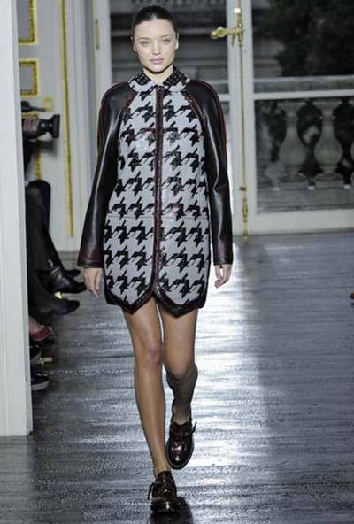 Ngắm những khoảnh khắc ấn tượng của Miranda Kerr ảnh 7