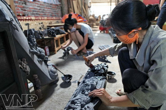 Làng nghề nửa thiên niên kỷ chuyên tạc tượng Phật ảnh 2