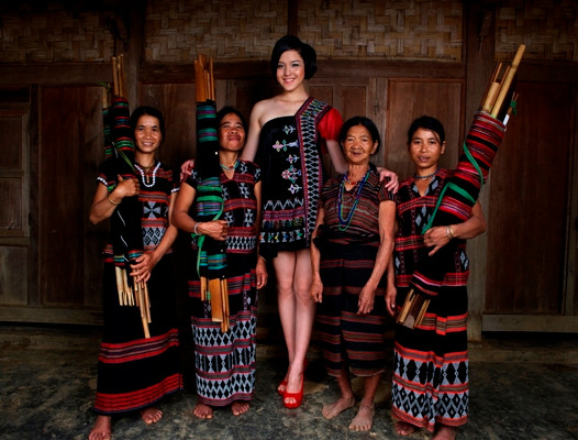 Khám phá văn hóa Việt-Pháp tại Festival nghề Huế ảnh 1