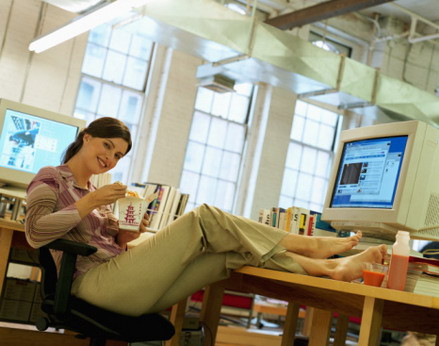 Cách ăn đủ chất mà không bị béo cho dân công sở ảnh 2