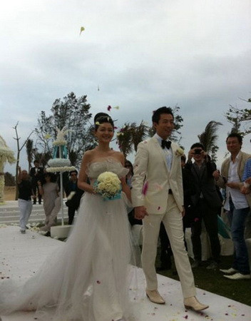 Hình ảnh về đám cưới lãng mạn của Từ Hy Viên ảnh 1