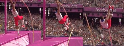 Olympic: Một vận động viên suýt chết vì sào gẫy ảnh 2 Olympic: Một vận động viên suýt chết vì sào gẫy ảnh 2