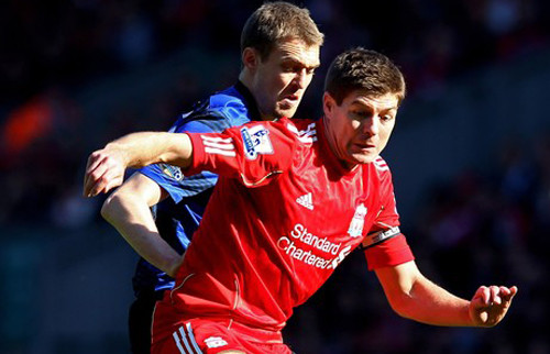Chicharito "giải cứu" M.U khỏi thất bại ở Anfield ảnh 1