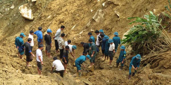 Những chuyện chưa kể về đội tìm kiếm ở La Pán Tẩn ảnh 1