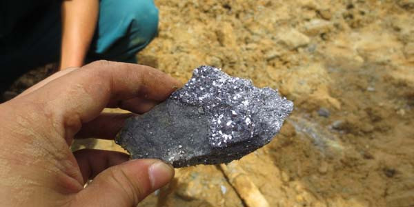 Đời mót quặng và nỗi đau của người Mông La Pán Tẩn ảnh 1