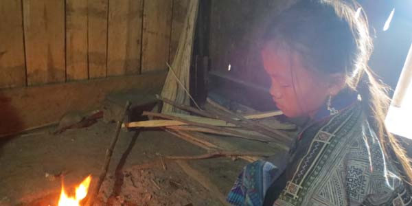 Bản mồ côi của các bà mẹ đơn thân ở La Pán Tẩn ảnh 1