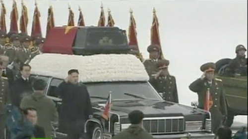 Xe siêu sang trong tang lễ nhà lãnh đạo Kim Jong Il ảnh 1 Xe siêu sang trong tang lễ nhà lãnh đạo Kim Jong Il ảnh 1