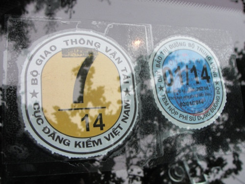 Hà Nội: Ôtô bắt đầu xếp hàng đóng phí đường bộ ảnh 2