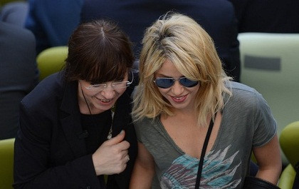 Cha Shakira phủ nhận tin con mang bầu với Pique ảnh 1