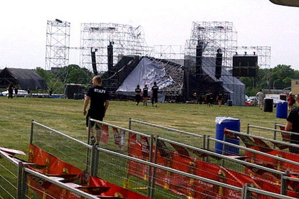 Sập sân khấu của nhóm Radiohead, 1 người chết ảnh 1