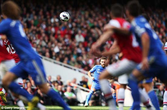 Torres, Mata giúp Chelsea hạ Arsenal tại Emirates ảnh 3