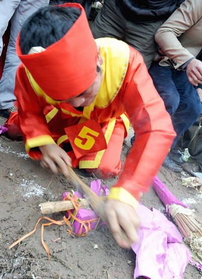 Độc đáo hội thi thử thách tài nội trợ cánh mày râu ảnh 2