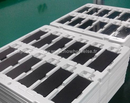 Lộ diện hình ảnh pin iPhone 5S và vỏ iPhone giá rẻ ảnh 2