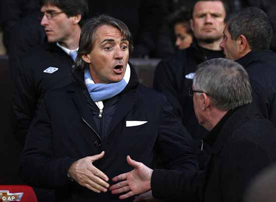 Mancini khiêm tốn, Sir Alex đổ lỗi do thiếu may mắn ảnh 1