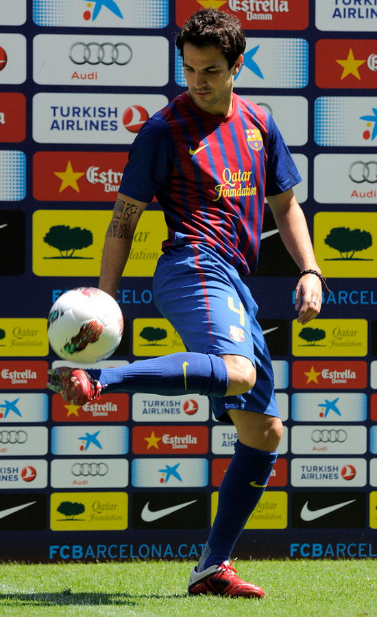 25 ngàn "cule" đón Cesc Fabregas trở lại Nou Camp ảnh 3