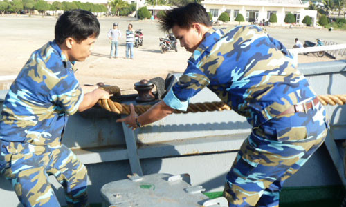 Một ngày làm việc trên tàu Hải quân Vạn Hoa 785 ảnh 4