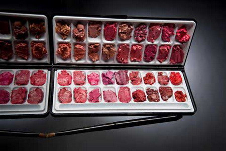 Cách biến những món trang điểm cũ thành đồ mới ảnh 1