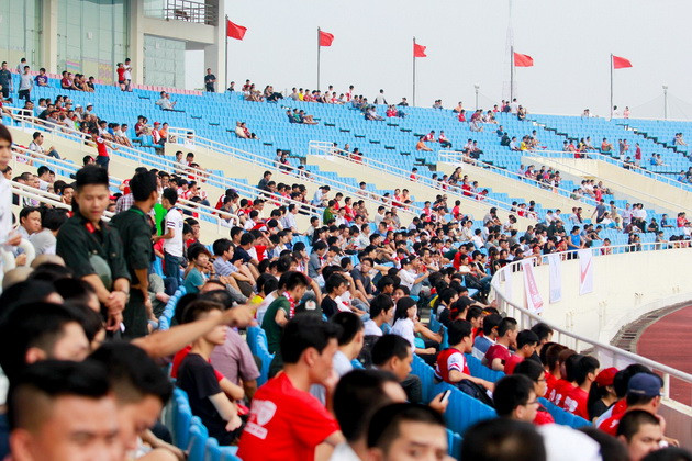 Chùm ảnh CĐV Arsenal cuồng nhiệt ở sân Mỹ Đình ảnh 4