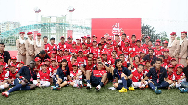 Hoạt động nổi bật của các cầu thủ Arsenal ngày 16/7 ảnh 1