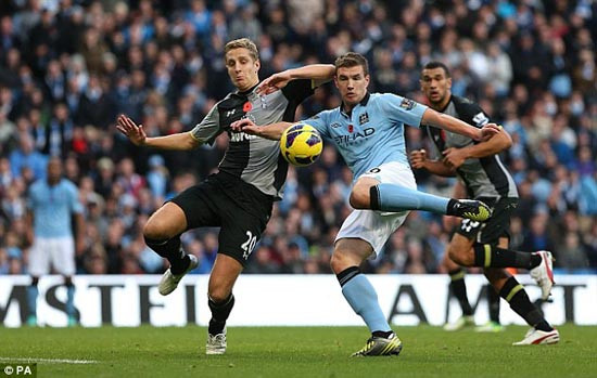 Aguero, Dzeko giúp Man City ngược dòng hạ Tottenham ảnh 3