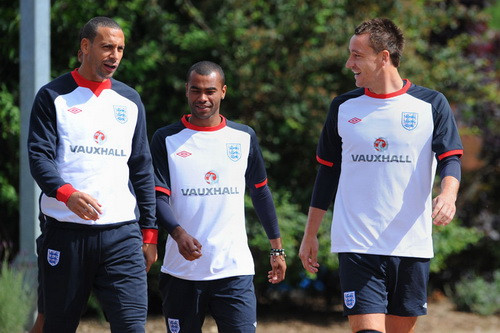 Hodgson không ngại "mối thâm thù" Cole-Ferdinand ảnh 1