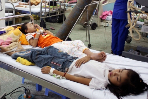 Bộ trưởng Y tế: Quá tải bệnh viện tiếp tục thách thức ảnh 1