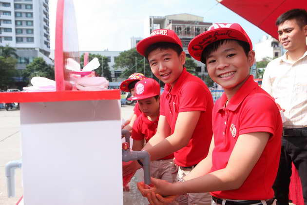 Hàng nghìn học sinh dự ngày hội rửa tay xà phòng ảnh 4